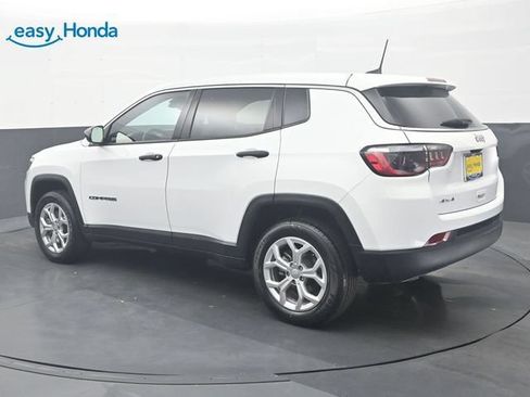 Used 2024 Jeep Compass Sport AWD/4WD image 5