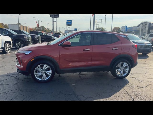 Certified 2024 Buick Encore GX Preferred w/ Comfort Package FWD image 5