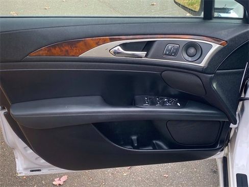 Used 2017 Lincoln MKZ Select w/ Select Plus Package image 12