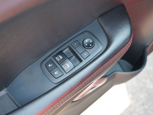 Used 2018 Dodge Challenger R/T Scat Pack RWD image 16