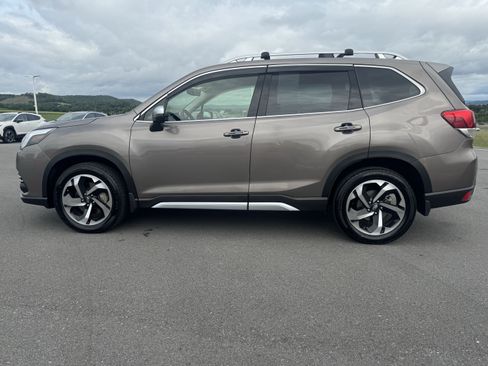 Certified 2023 Subaru Forester Touring AWD/4WD image 7