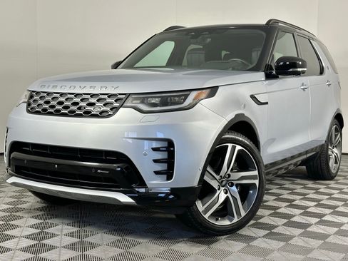 Used 2023 Land Rover Discovery Metropolitan Edition image 47