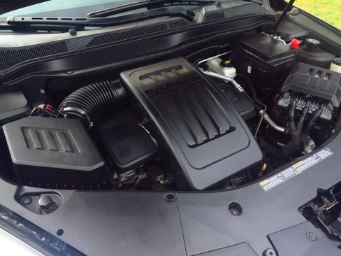 Used 2017 Chevrolet Equinox LT w/ Convenience Package image 34