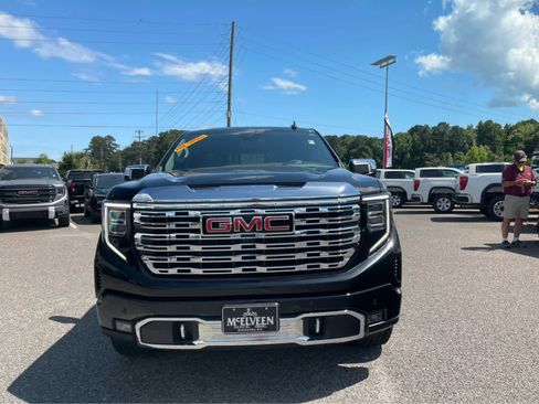 Used 2025 GMC Sierra 1500 Denali AWD/4WD image 2