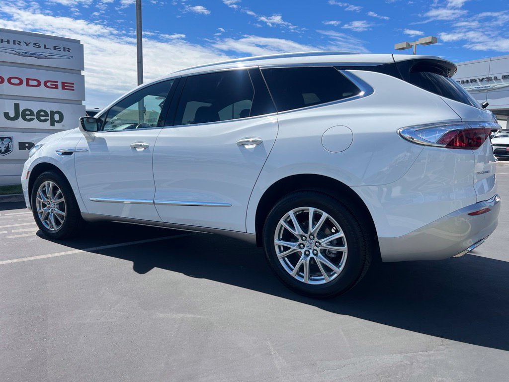 Used 2023 Buick Enclave Essence w/ Experience Buick Package FWD image 23
