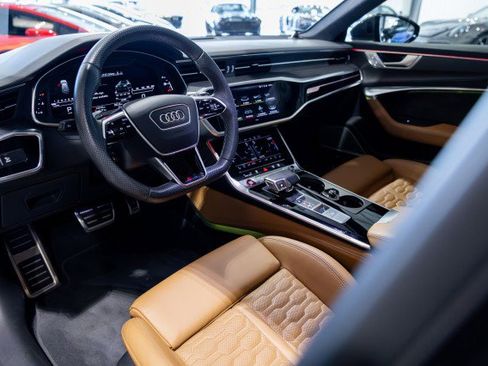 Used 2023 Audi RS 6 w/ Carbon Optic Package image 32