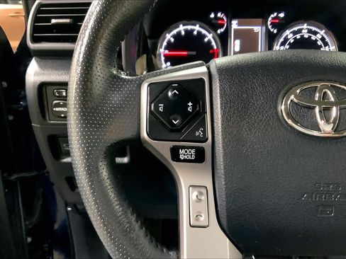 Used 2022 Toyota 4Runner Limited AWD/4WD image 24