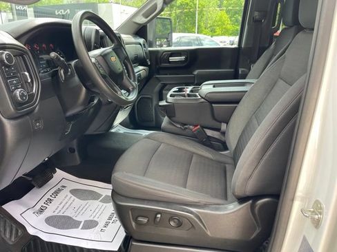 Used 2024 Chevrolet Silverado 2500 Custom w/ Custom Convenience Package AWD/4WD image 17