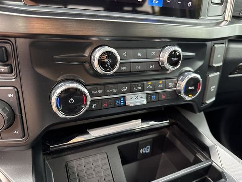 Used 2023 Ford F250 Lariat w/ Lariat Ultimate Package AWD/4WD image 51