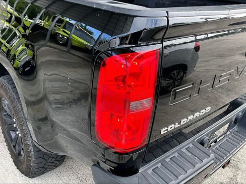 Used 2021 Chevrolet Colorado Z71 w/ Z71 Midnight Edition RWD image 20