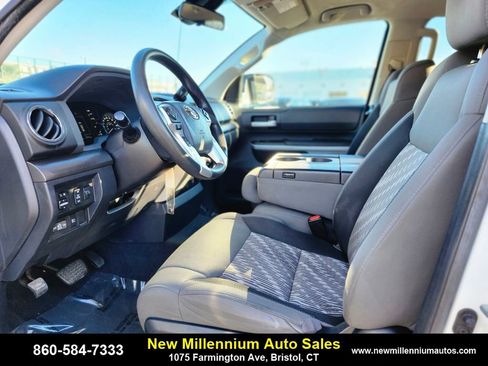 Used 2018 Toyota Tundra SR5 image 15