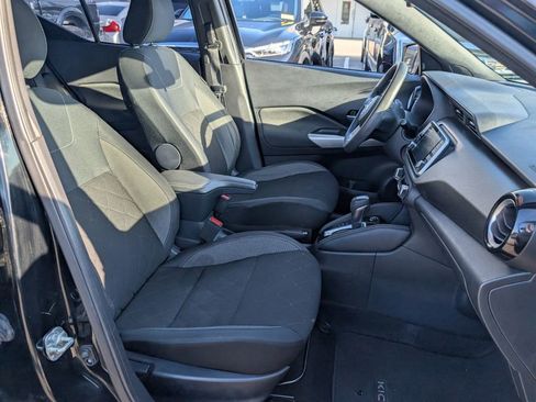 Used 2020 Nissan Kicks SV image 18