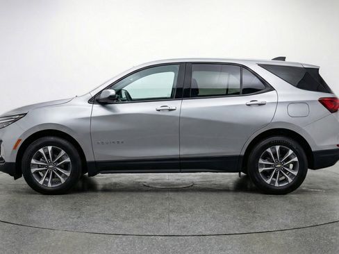 Used 2025 Chevrolet Equinox LT image 5