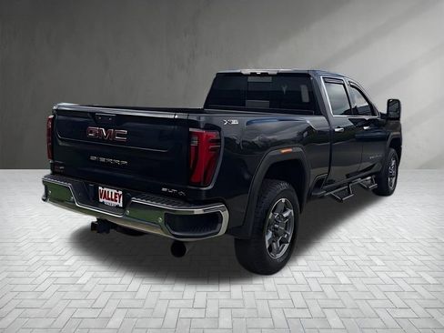 Used 2025 GMC Sierra 2500 SLT AWD/4WD image 17
