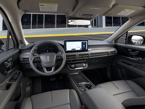 New 2026 Lincoln Corsair Premiere image 9