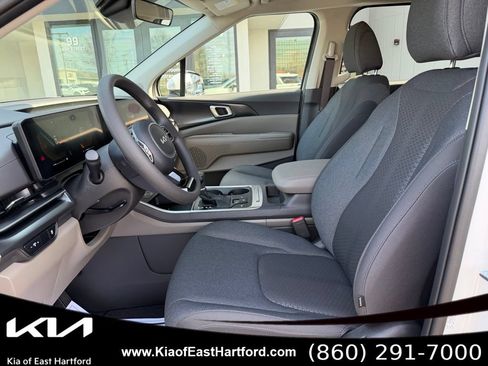 New 2026 Kia Carnival LX FWD image 27