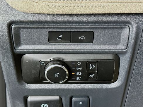 Used 2024 Ford Expedition Max Limited image 17