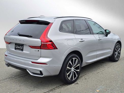 Certified 2023 Volvo XC60 B5 Ultimate image 3
