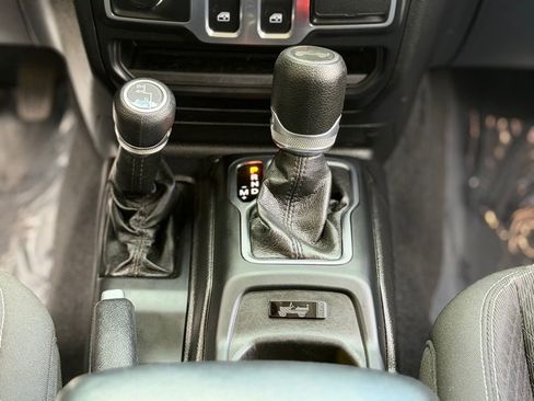 Used 2021 Jeep Wrangler Sport image 48