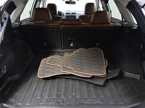 Used 2019 Subaru Outback 2.5i Touring image 18