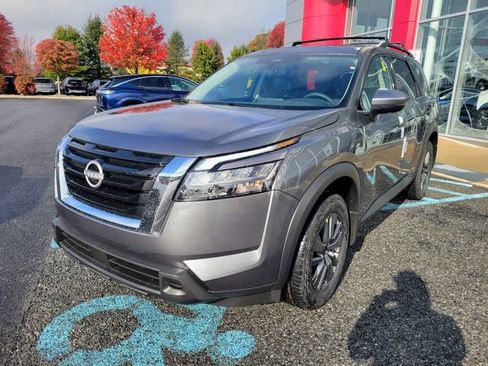 New 2025 Nissan Pathfinder SV image 11