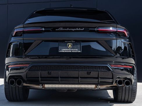 Used 2022 Lamborghini Urus image 7