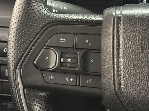 Used 2025 Toyota Tacoma SR image 13