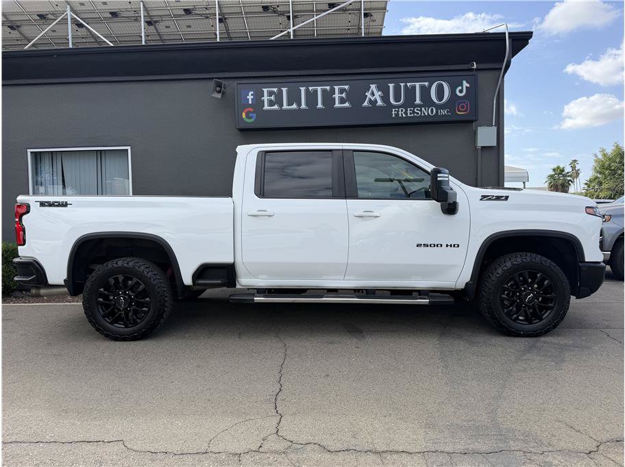 Used 2025 Chevrolet Silverado 2500 LT w/ Trail Boss Package AWD/4WD image 2