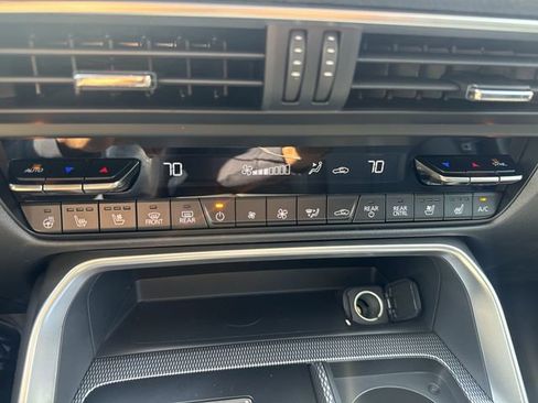 New 2026 MAZDA CX-90 Plug-In Hybrid w/ Preferred image 19