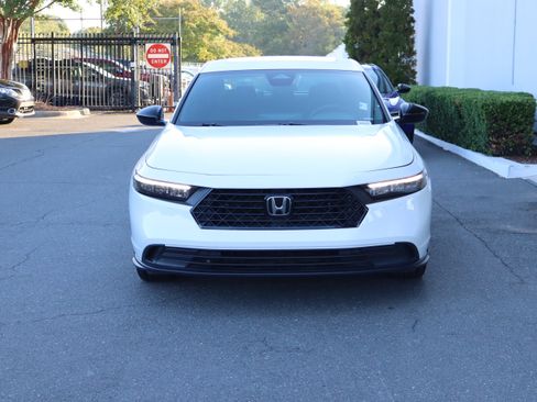 Used 2023 Honda Accord Sport image 3