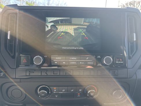 Used 2025 Nissan Frontier S image 26