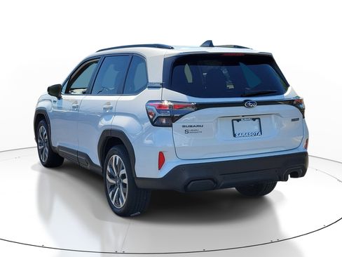 Certified 2025 Subaru Forester Touring AWD/4WD image 4