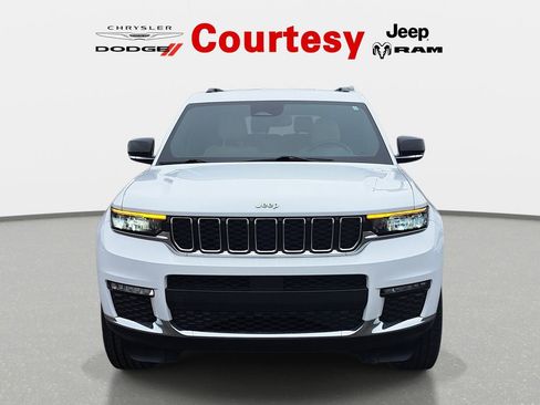 Used 2023 Jeep Grand Cherokee L Limited image 10