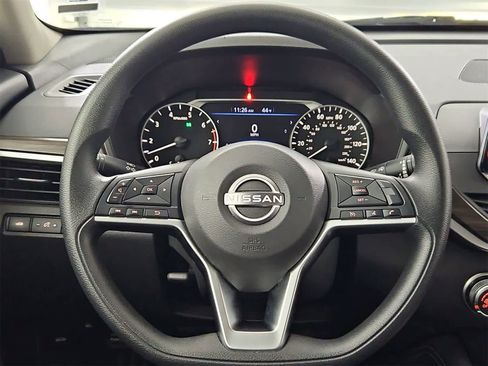 Used 2023 Nissan Altima 2.5 SV image 22