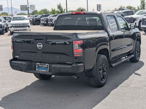 Used 2023 Nissan Frontier SV w/ Midnight Edition Package AWD/4WD image 6