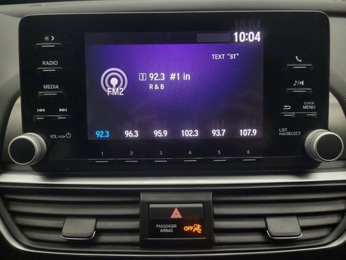 Used 2018 Honda Accord LX image 25