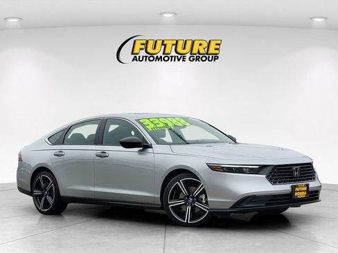 Used 2025 Honda Accord Sport image 1
