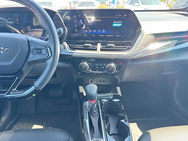 Used 2025 Chevrolet Trax RS w/ Driver Confidence Package FWD image 19