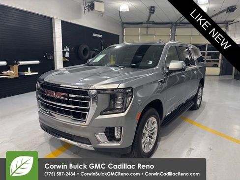 Used 2023 GMC Yukon XL SLT w/ SLT Premium Package image 1