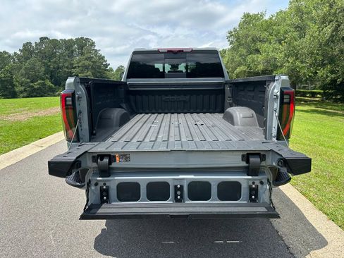 Used 2024 GMC Sierra 2500 AT4 w/ AT4 Premium Plus Package AWD/4WD image 64
