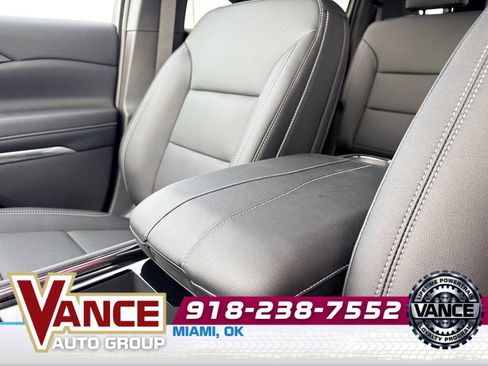 New 2026 Chevrolet Traverse LT w/ Sun and Wheel Package image 35