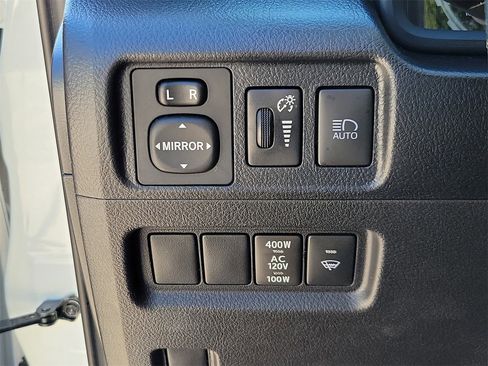 Used 2023 Toyota 4Runner TRD Off-Road Premium image 31