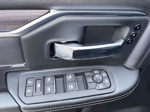 New 2026 RAM 2500 Laramie w/ Night Edition image 18