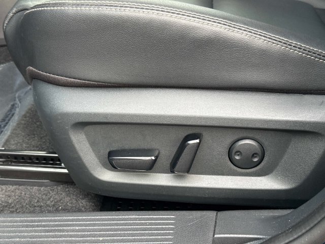 Used 2026 Nissan Rogue SL FWD image 18