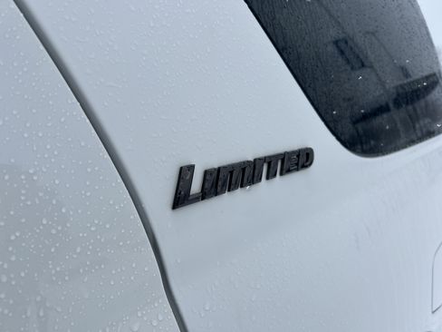 Used 2004 Toyota Sequoia Limited image 27