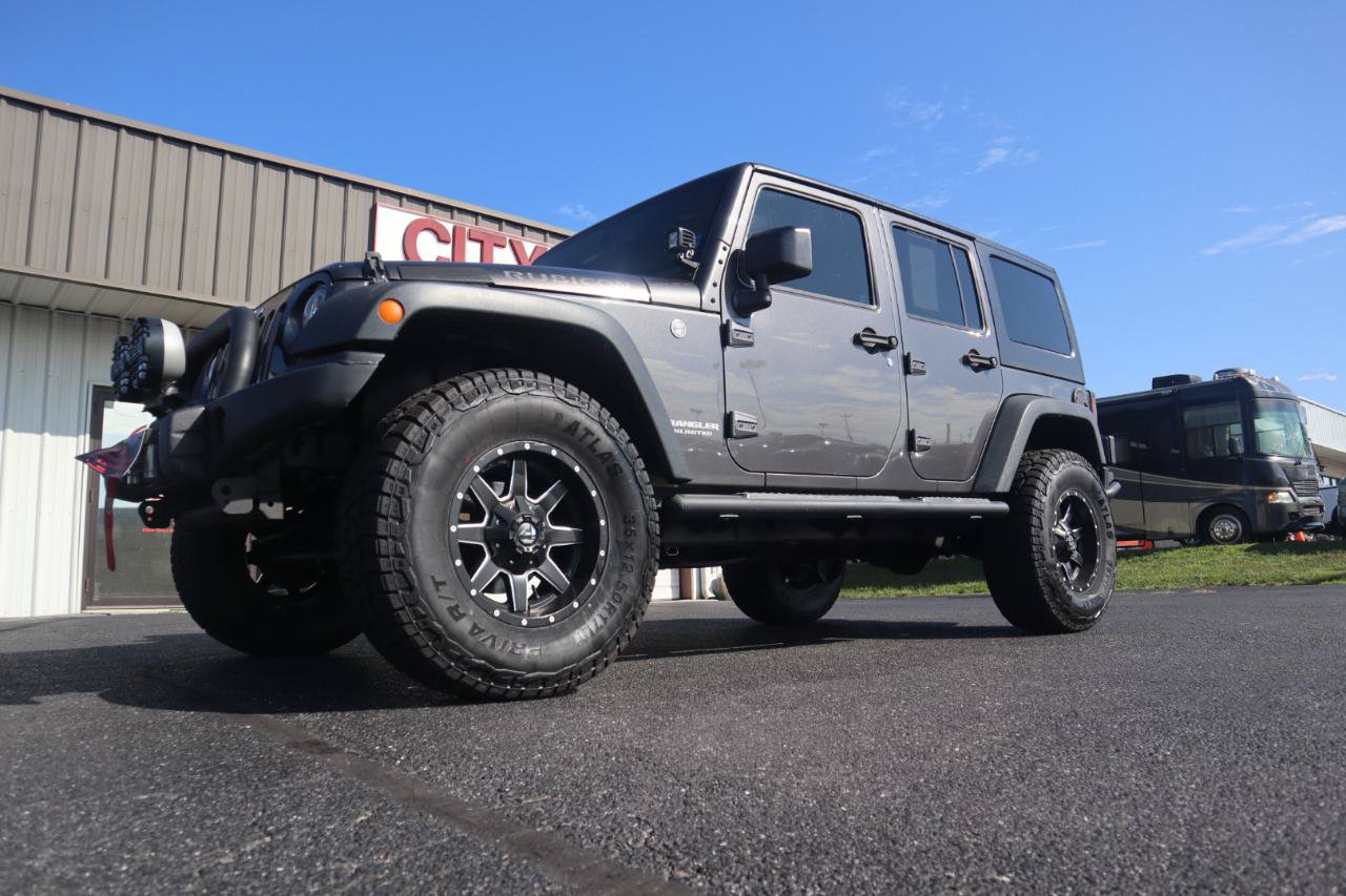 Used 2017 Jeep Wrangler Unlimited Rubicon w/ Cold Weather Group AWD/4WD image 20