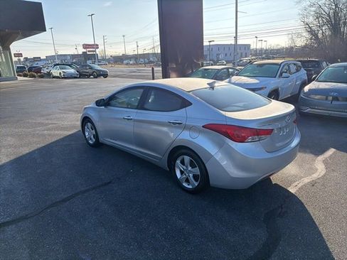 Used 2013 Hyundai Elantra GLS w/ Preferred Pkg image 5