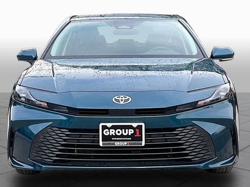 Used 2025 Toyota Camry LE FWD image 4