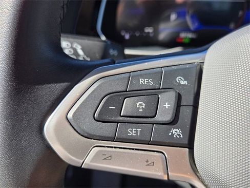 Used 2024 Volkswagen Jetta SE w/ Panoramic Sunroof Package image 25