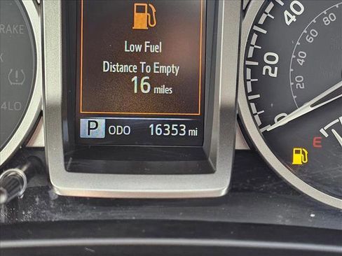 Used 2023 Toyota Tacoma SR5 image 22